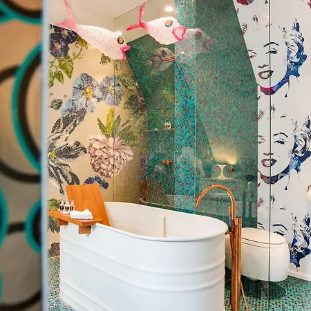 Otel Small Luxury De Witte Lelie 4*