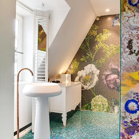 Small Luxury De Witte Lelie 4* Anvers