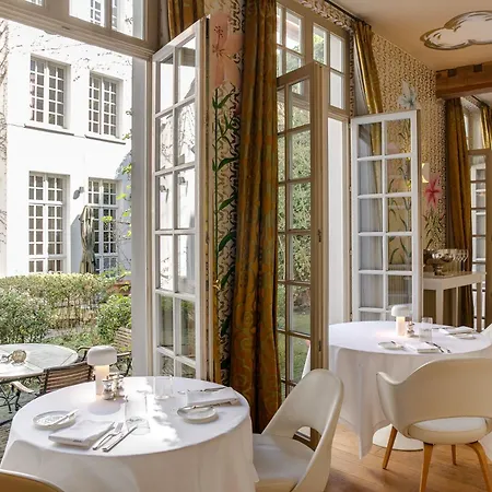 Small Luxury De Witte Lelie Otel 4*