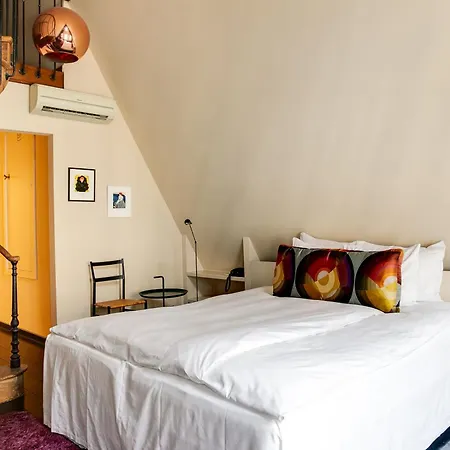 Small Luxury De Witte Lelie 4* Anvers