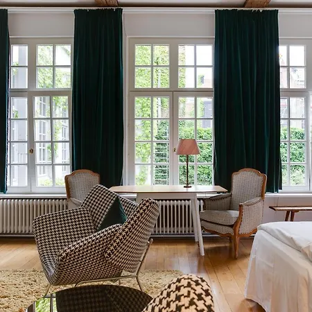 Small Luxury De Witte Lelie 4*