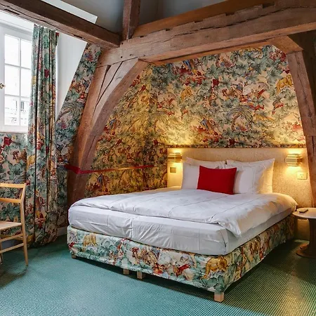 Small Luxury De Witte Lelie Hotel 4*