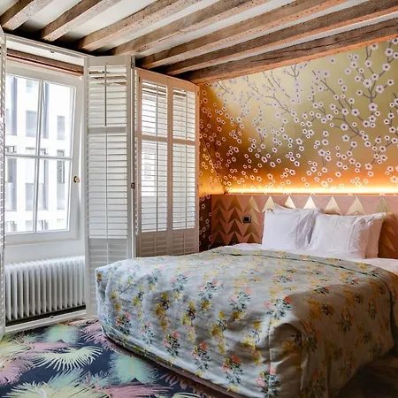 Small Luxury De Witte Lelie Hotel Antwerp
